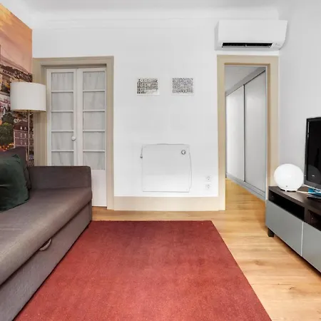 2 Bedroom Apt In Heart Of With Ac Appartamento Lisbona